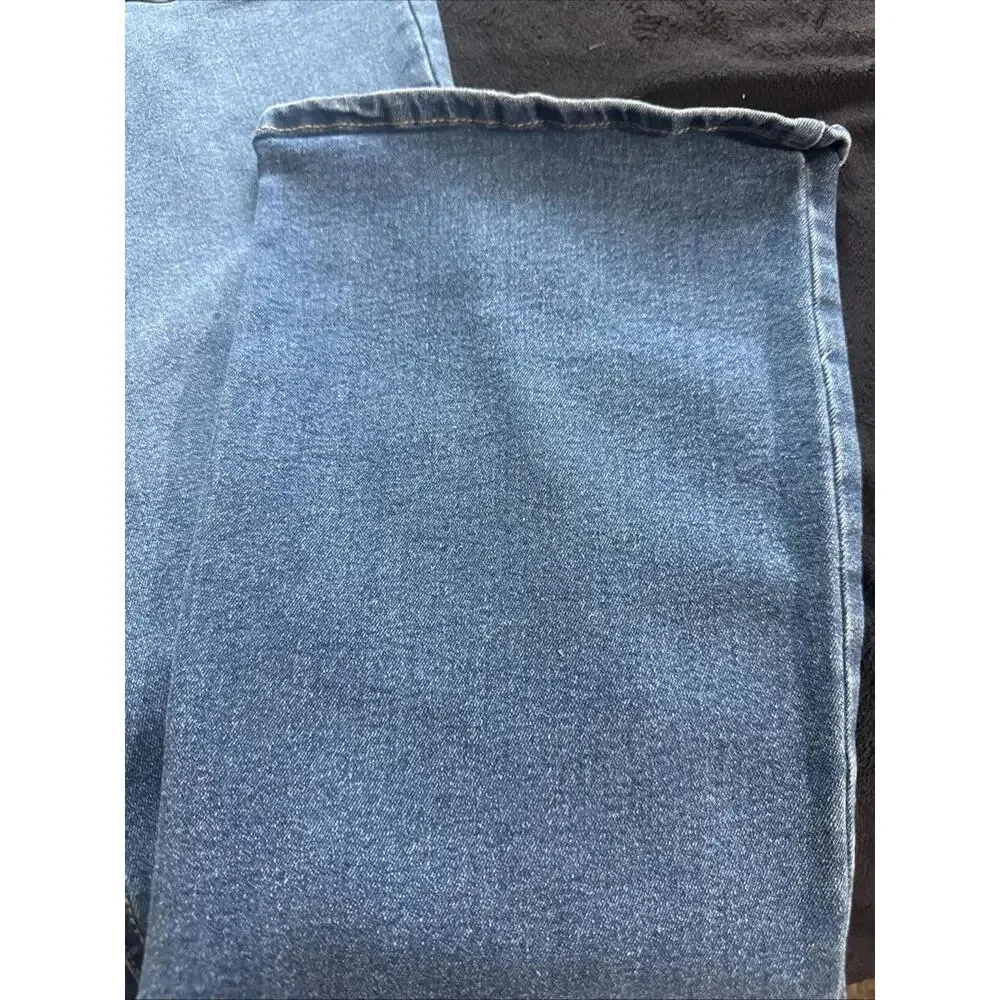 Women’s Size 12 Denim Blue Jeans Mid Rise Boot Cut By True Craft - Picture 3 of 13